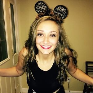 Meet your Posher, Becca